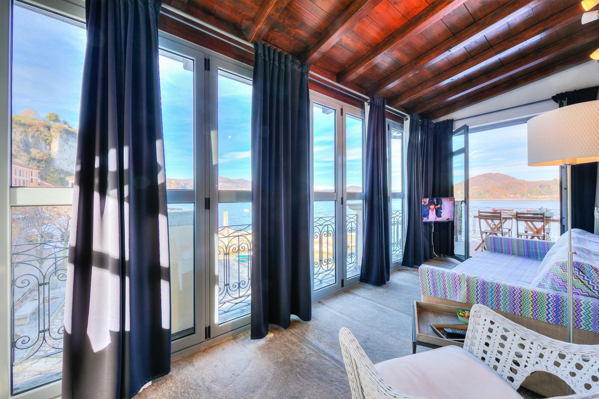 Aparthotel อาโรนา ภายนอก รูปภาพ
